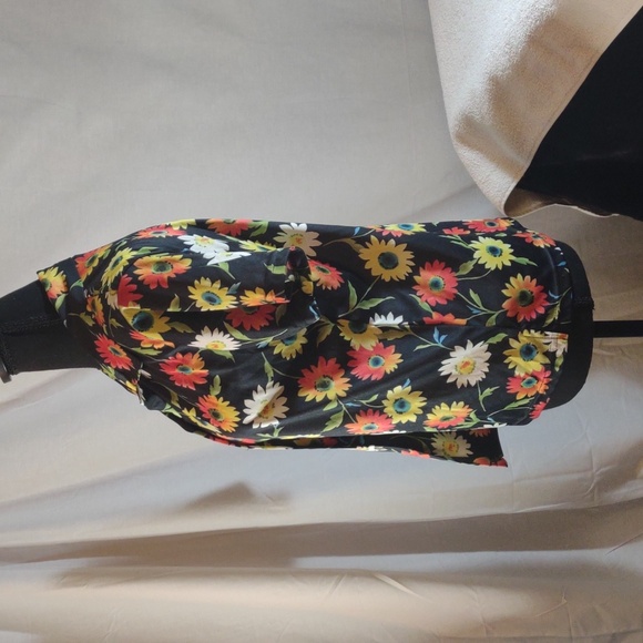 Vintage 70's Black w/Daisies Short Sleeved Button Up Blouse -Modern Edge Sz LG - Picture 8 of 16